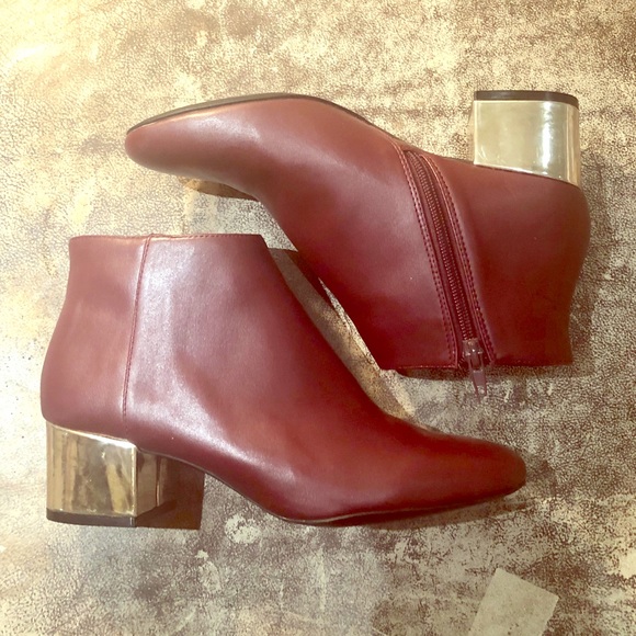 Andrew Marc Haydeng Ankle Booties - Picture 3 of 8